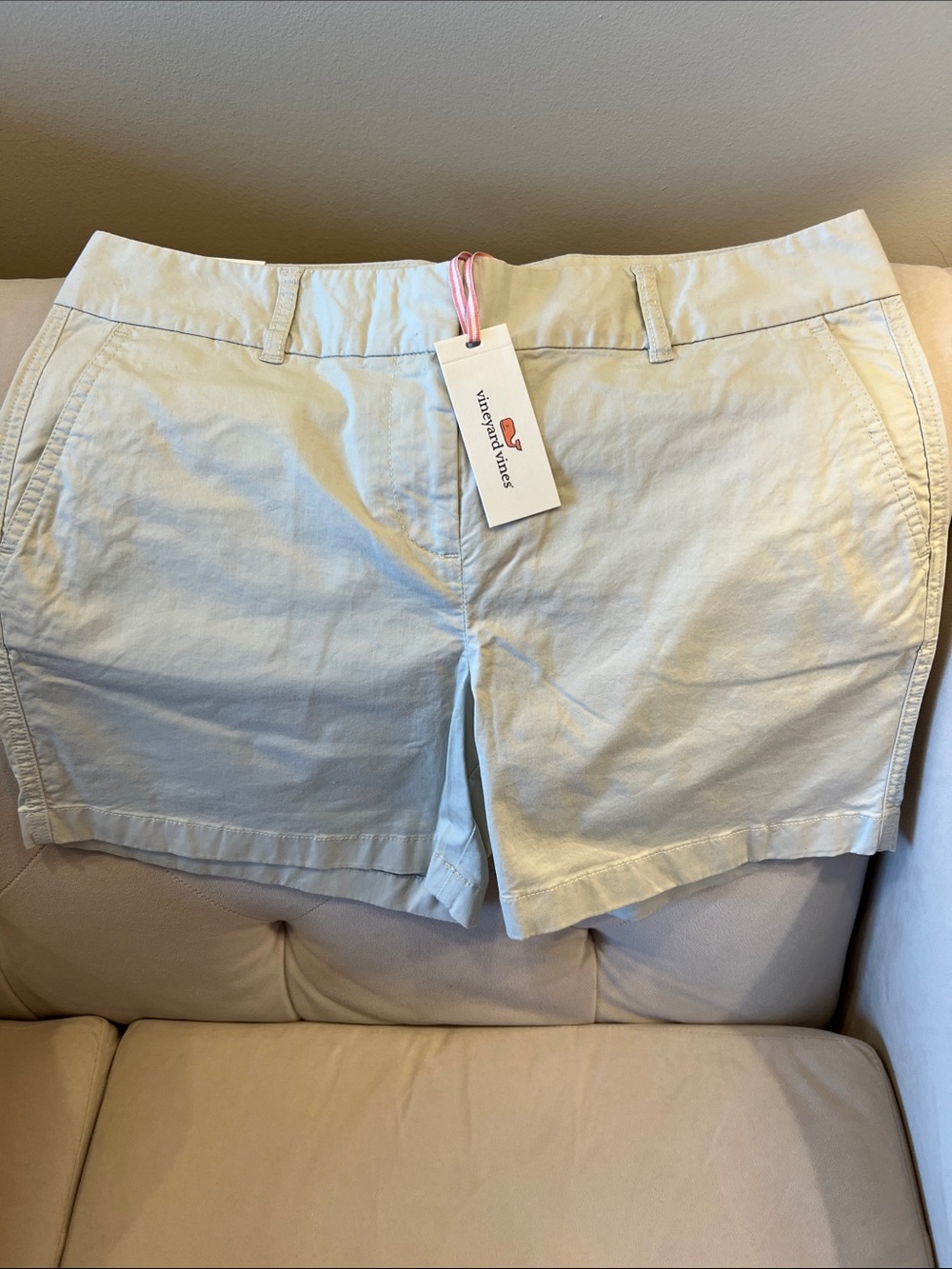 NWT Vineyard Vines Women's Cream Chino Bermuda Shorts